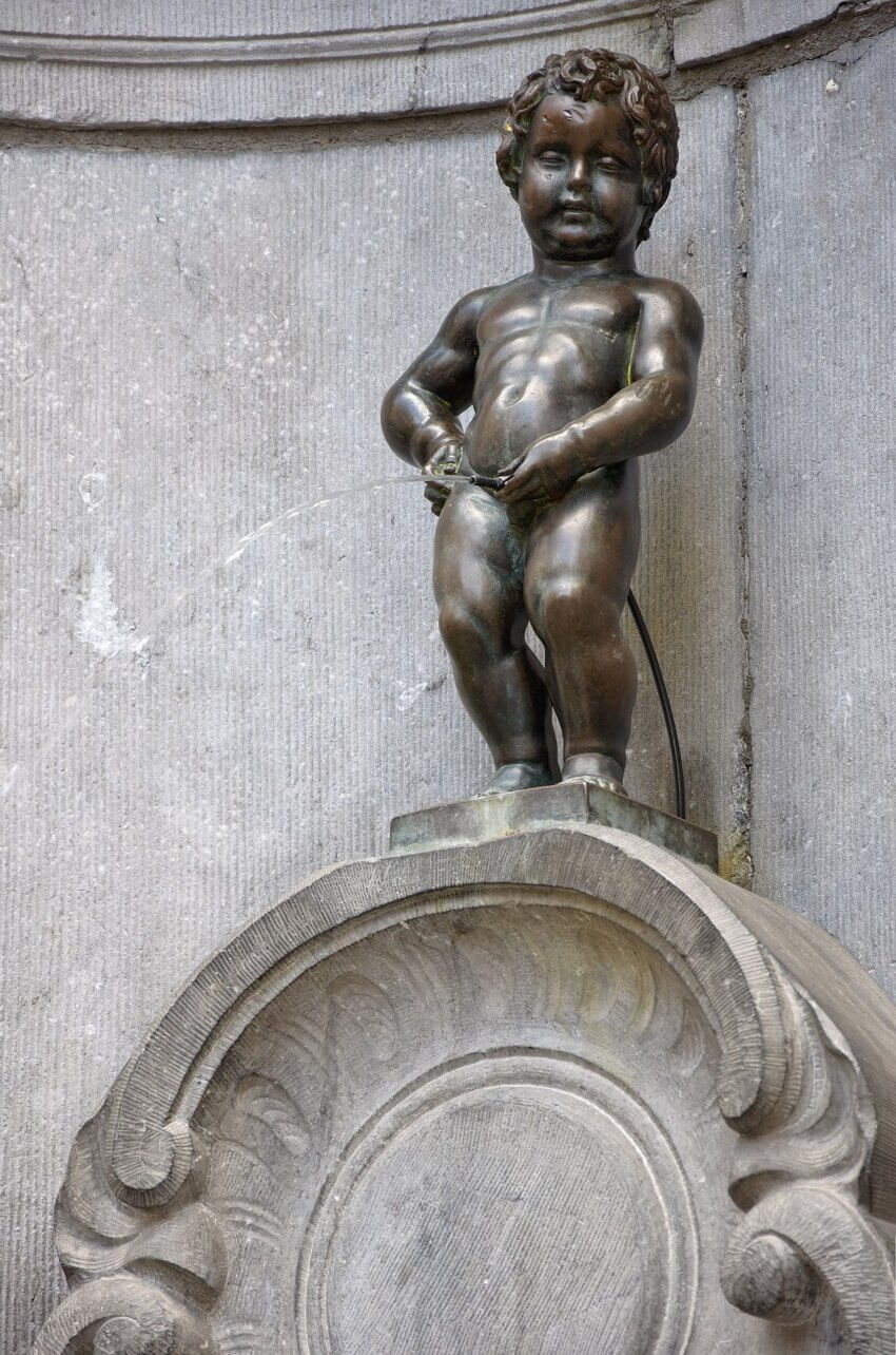 Image of the statue Manneken Pis in Brussels